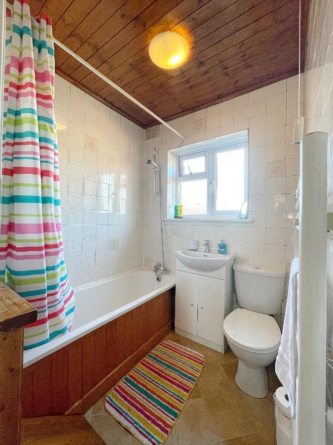 3 Bed Duplex Flat, Free Wifi & Netflix, Ideal For Contractors Lägenhet Gravesend Exteriör bild