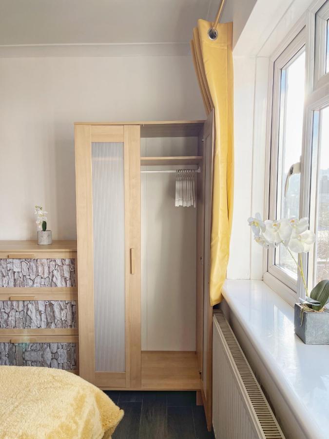 3 Bed Duplex Flat, Free Wifi & Netflix, Ideal For Contractors Lägenhet Gravesend Exteriör bild