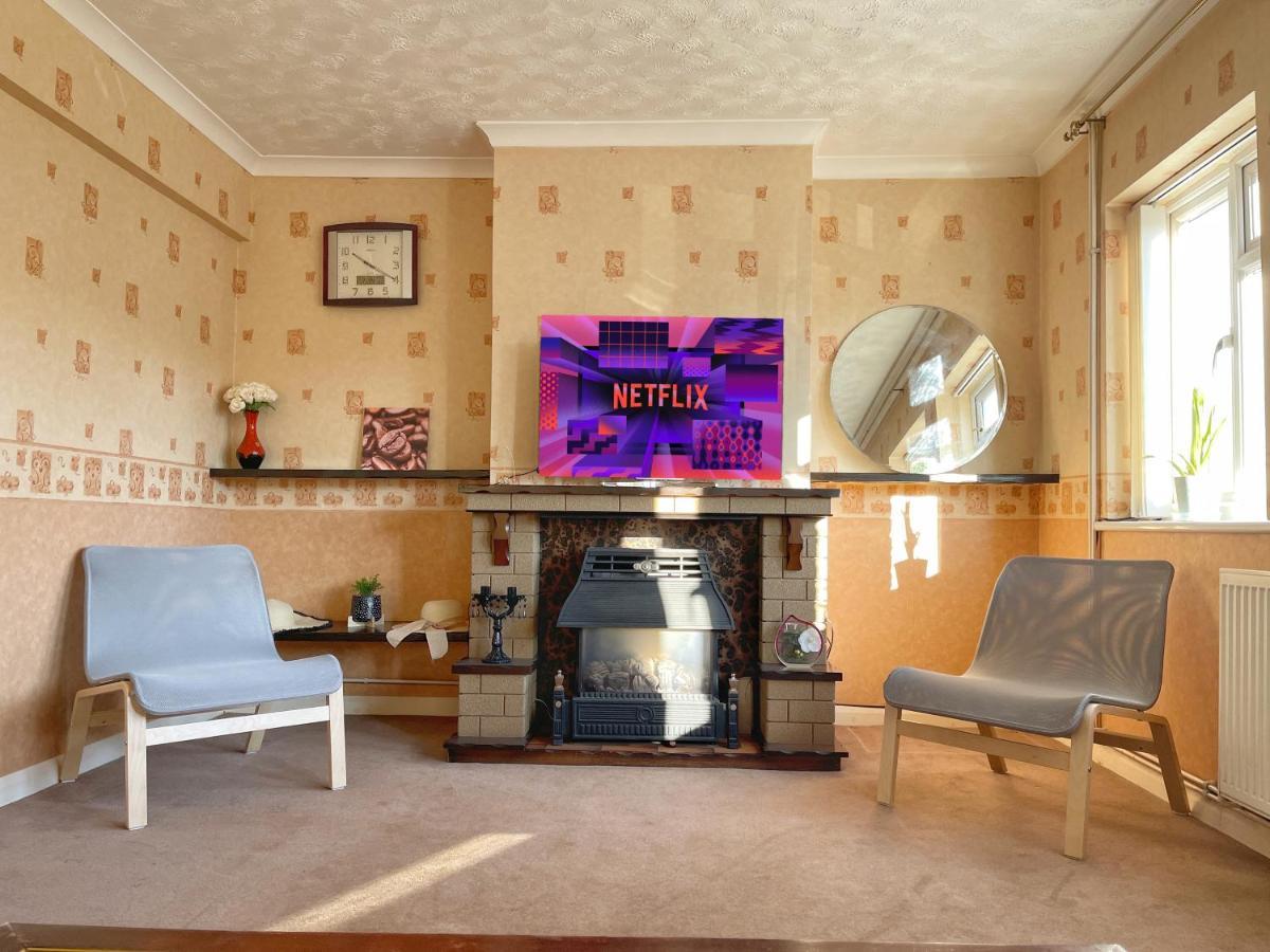 3 Bed Duplex Flat, Free Wifi & Netflix, Ideal For Contractors Lägenhet Gravesend Exteriör bild