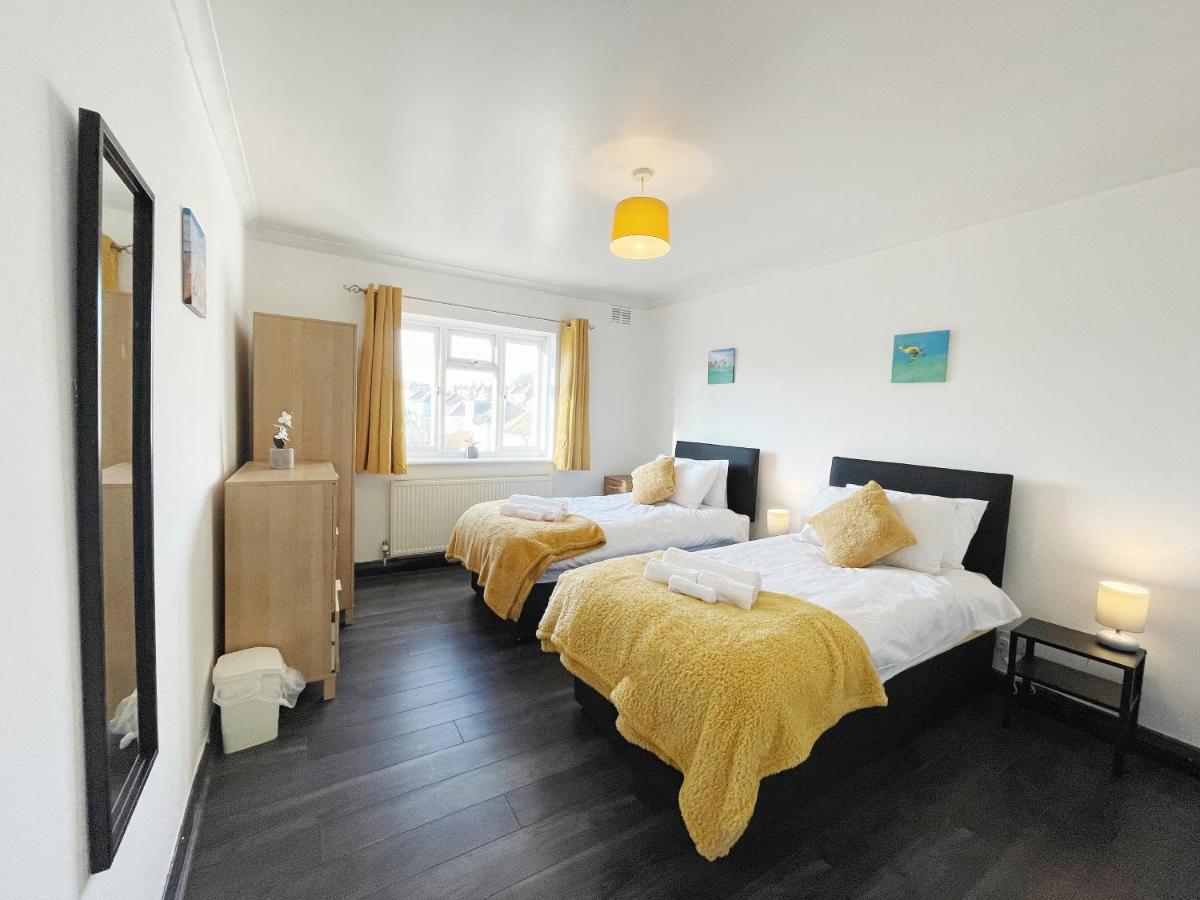 3 Bed Duplex Flat, Free Wifi & Netflix, Ideal For Contractors Lägenhet Gravesend Exteriör bild