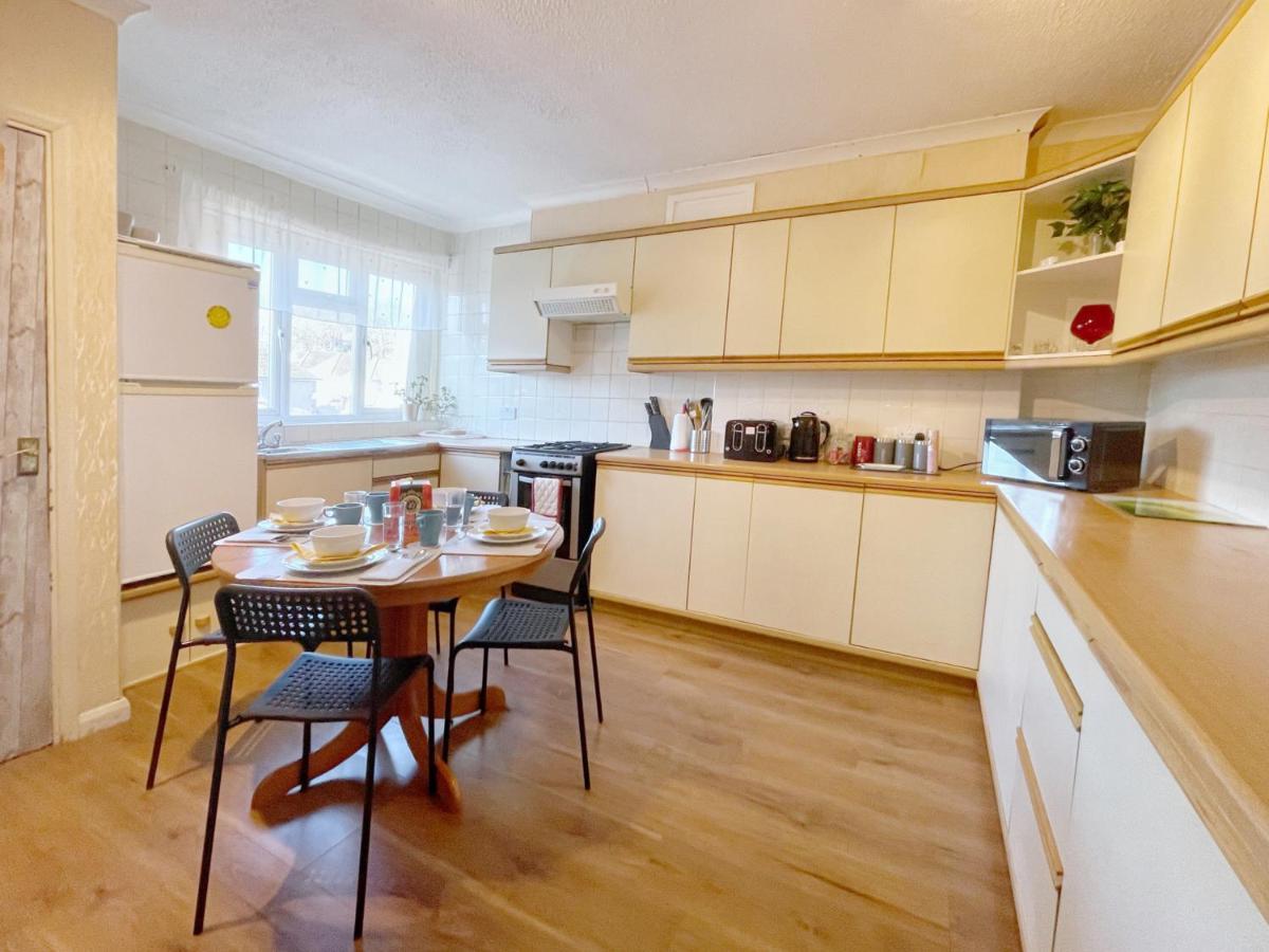3 Bed Duplex Flat, Free Wifi & Netflix, Ideal For Contractors Lägenhet Gravesend Exteriör bild