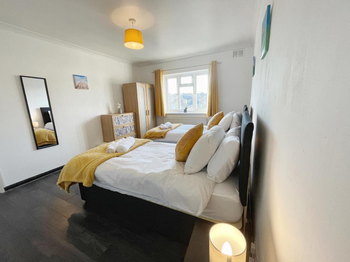 3 Bed Duplex Flat, Free Wifi & Netflix, Ideal For Contractors Lägenhet Gravesend Exteriör bild